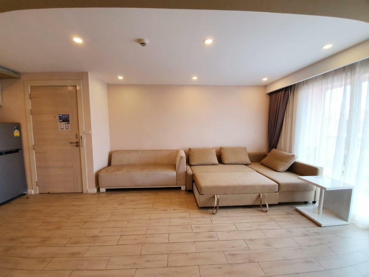 Seven Seas Condo By Dmitrii Jomtien Beach Exterior photo
