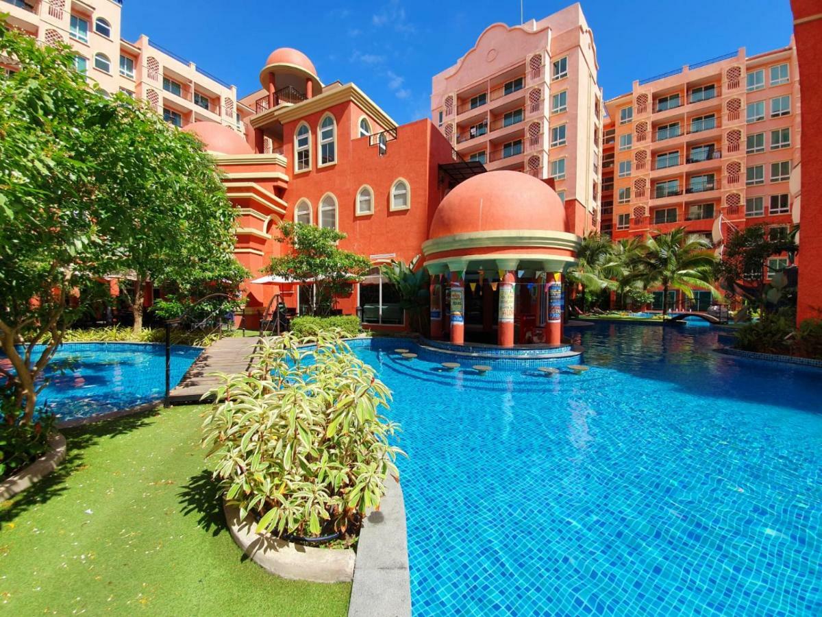 Seven Seas Condo By Dmitrii Jomtien Beach Exterior photo