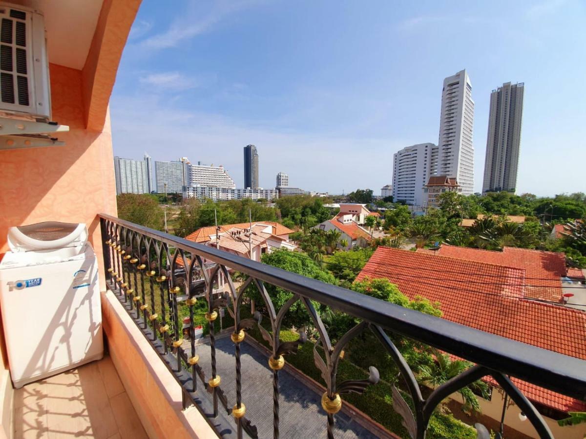 Seven Seas Condo By Dmitrii Jomtien Beach Exterior photo