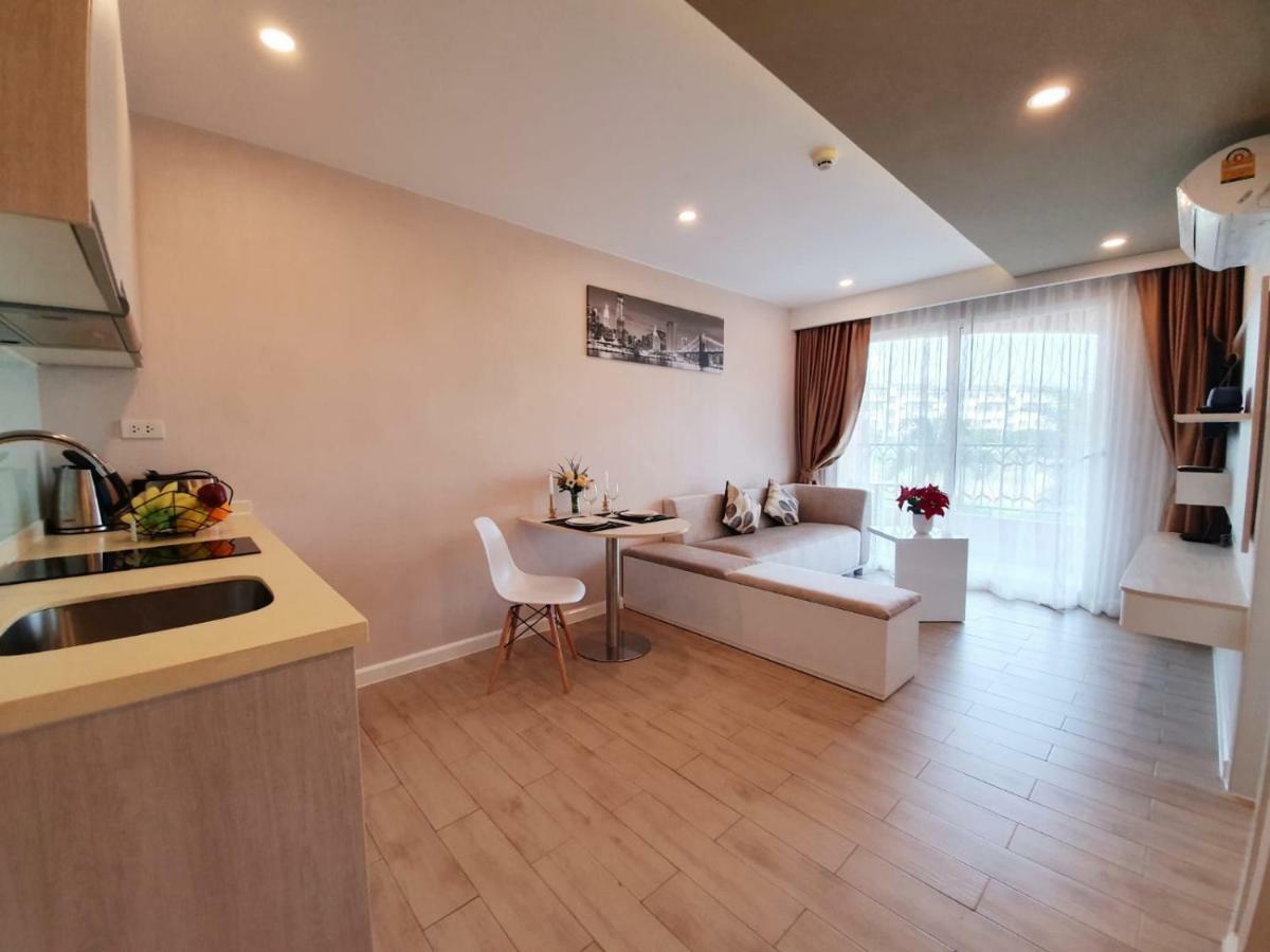 Seven Seas Condo By Dmitrii Jomtien Beach Exterior photo